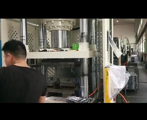 铝制品冲边机视频
